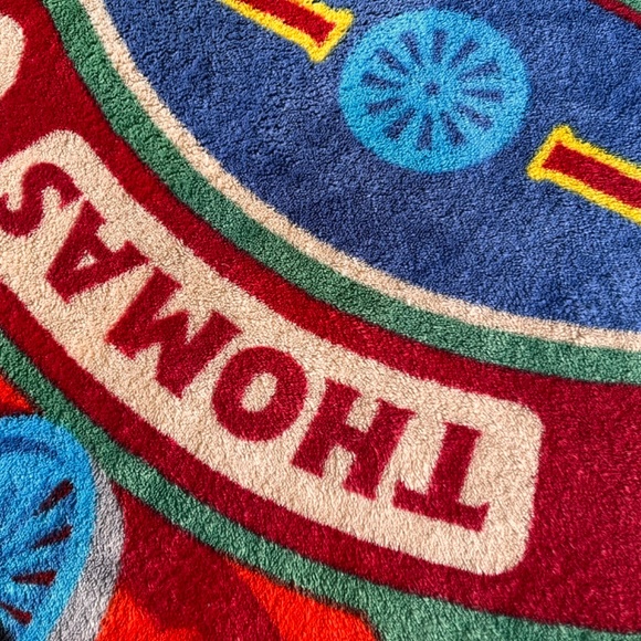 Vintage Thomas Fleece Blanket - Picture 3 of 6